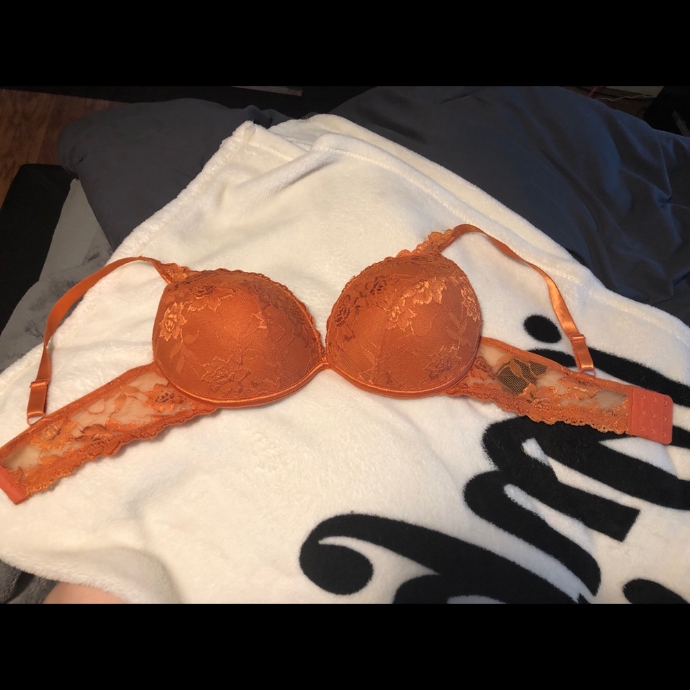 Fredericks of Hollywood push-up bra🧡 36DD